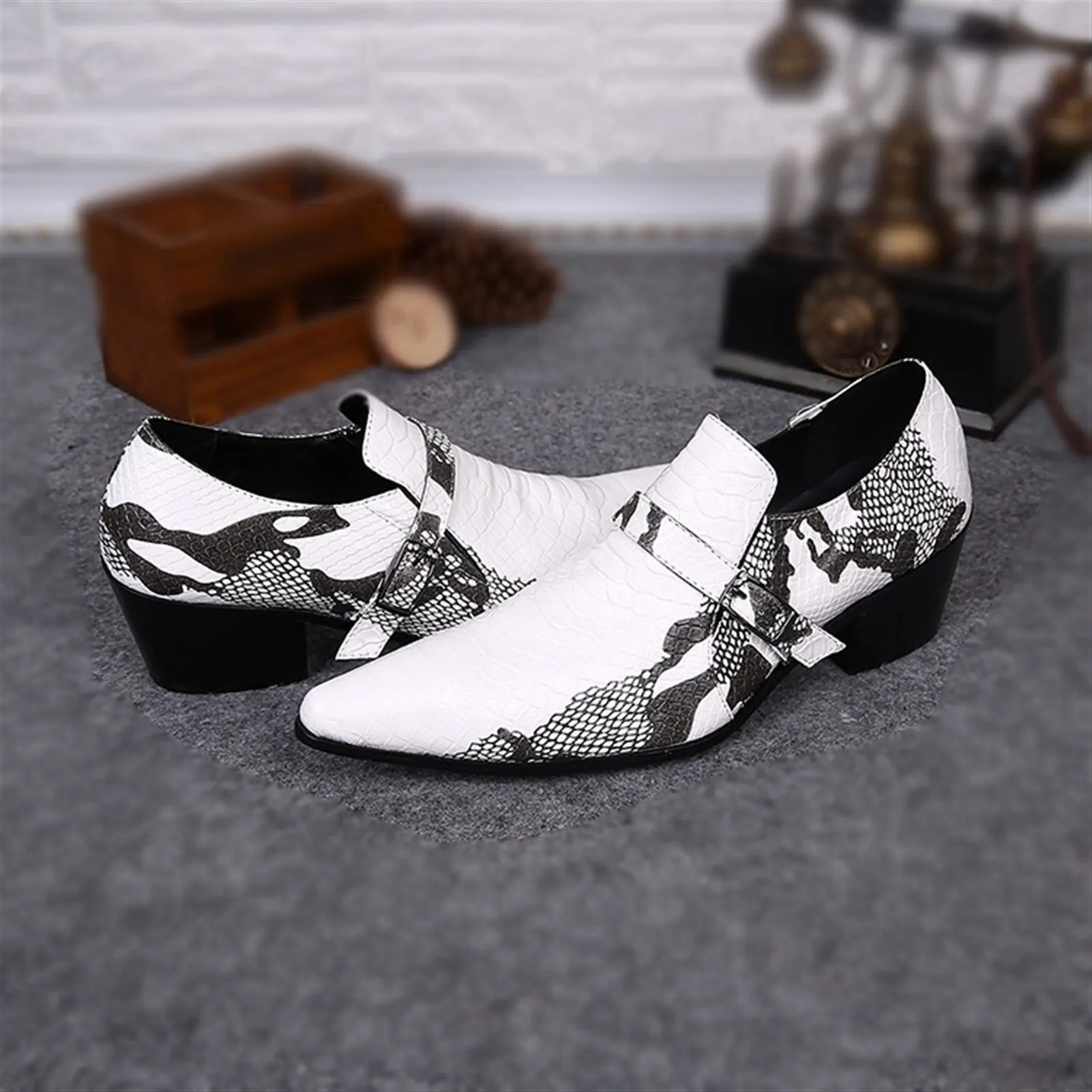 Animal Pattern Belt Low Top Slip on Men Oxfords