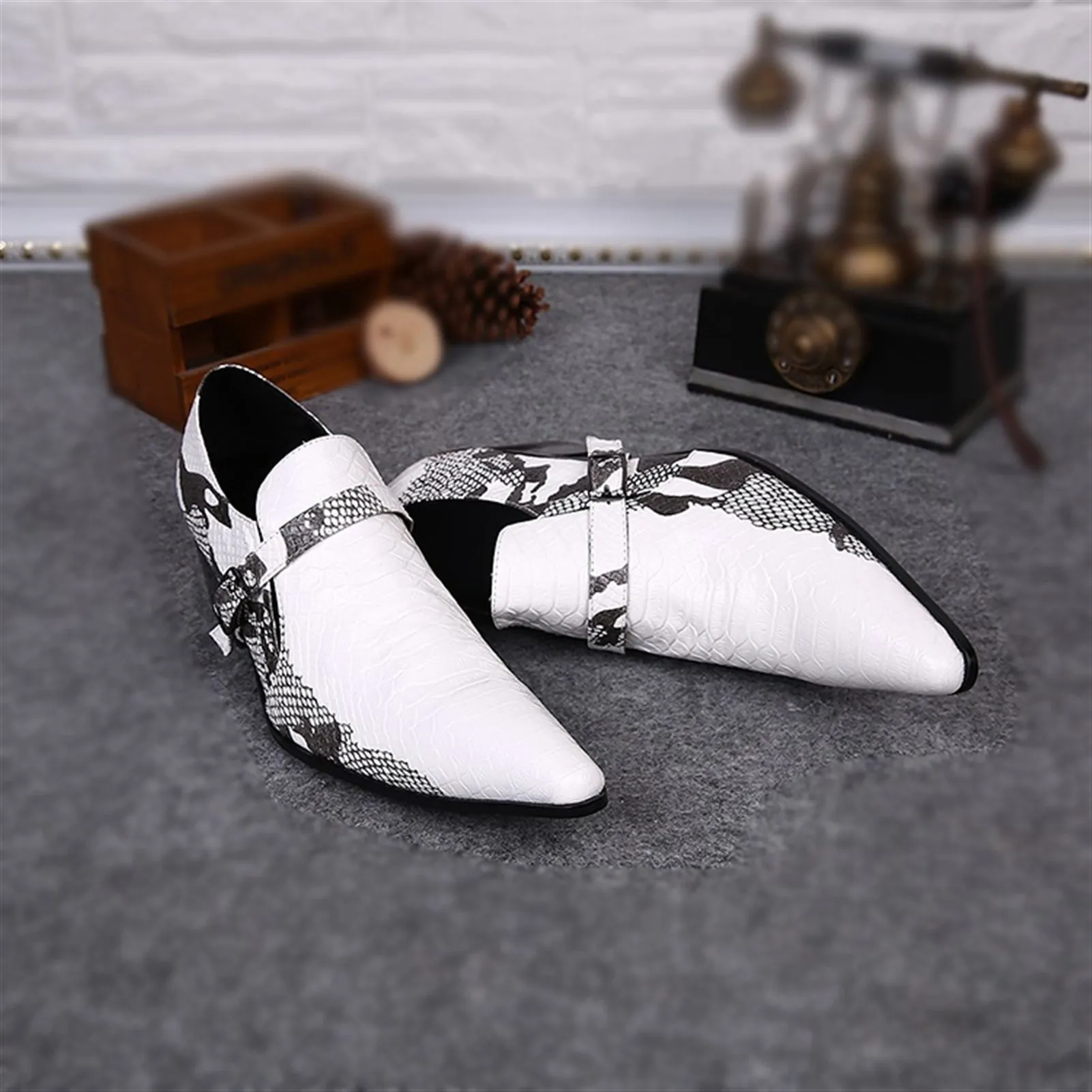 Animal Pattern Belt Low Top Slip on Men Oxfords