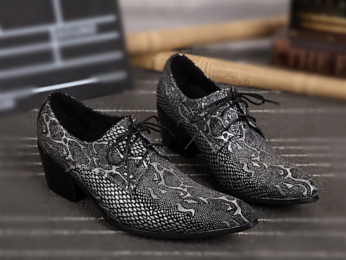 Animal Pattern Lace up Low Top Men Oxford Shoes