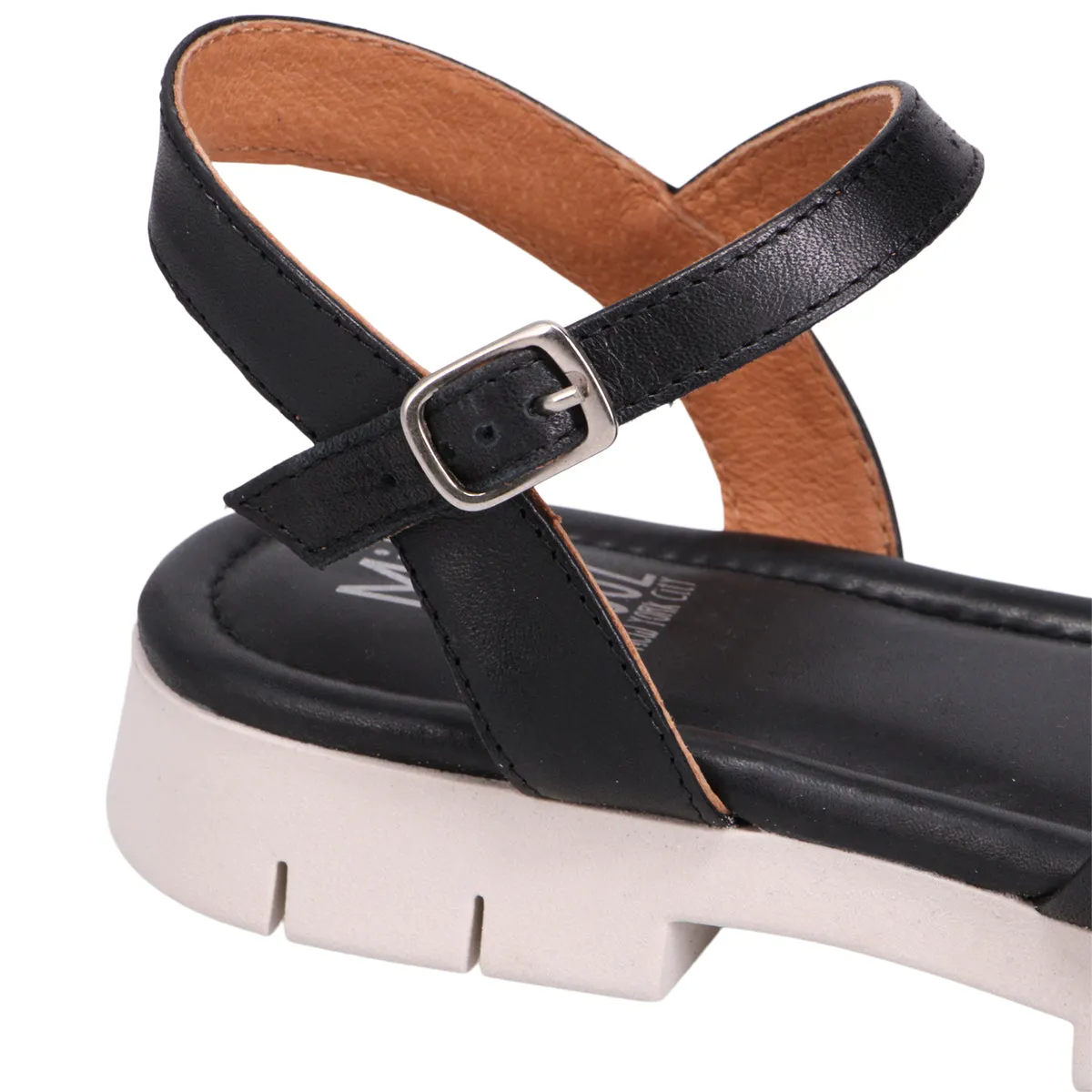 Caylee Flatform Sandal