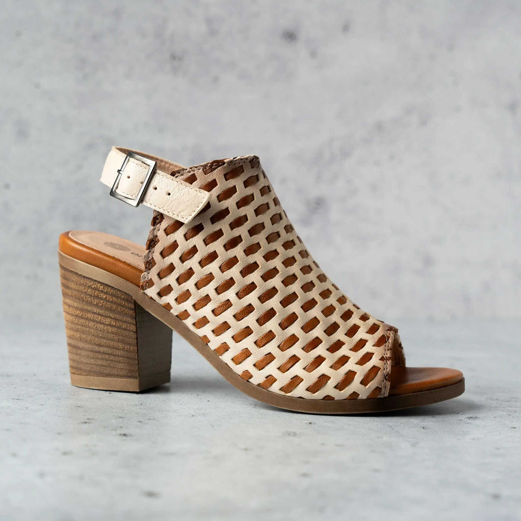 Eric Michael - Paris - Woven Cream/Tan or Black/Tan