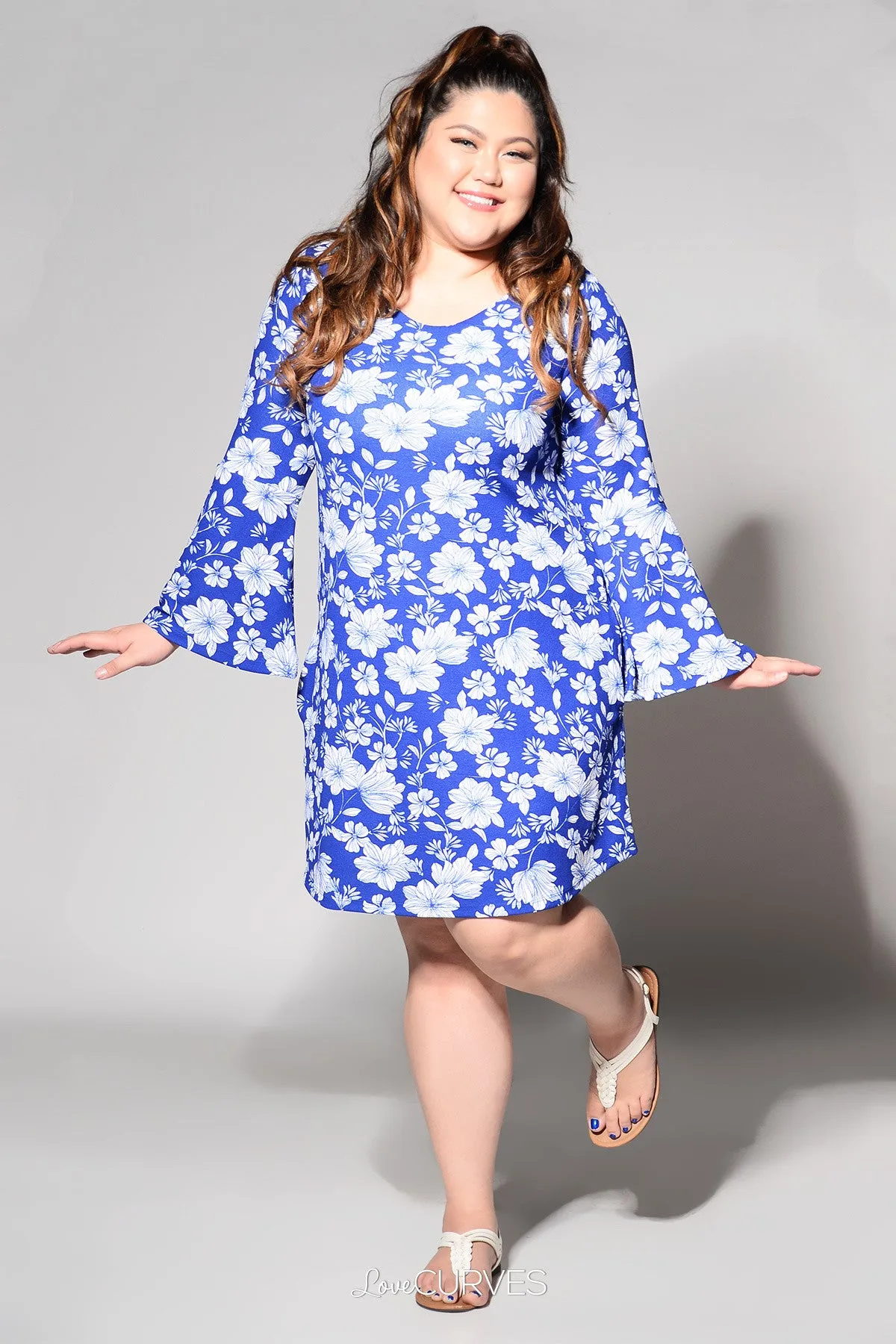 Flared Sleeves V-Neck Shift Dress - Blue Daffodils - REE