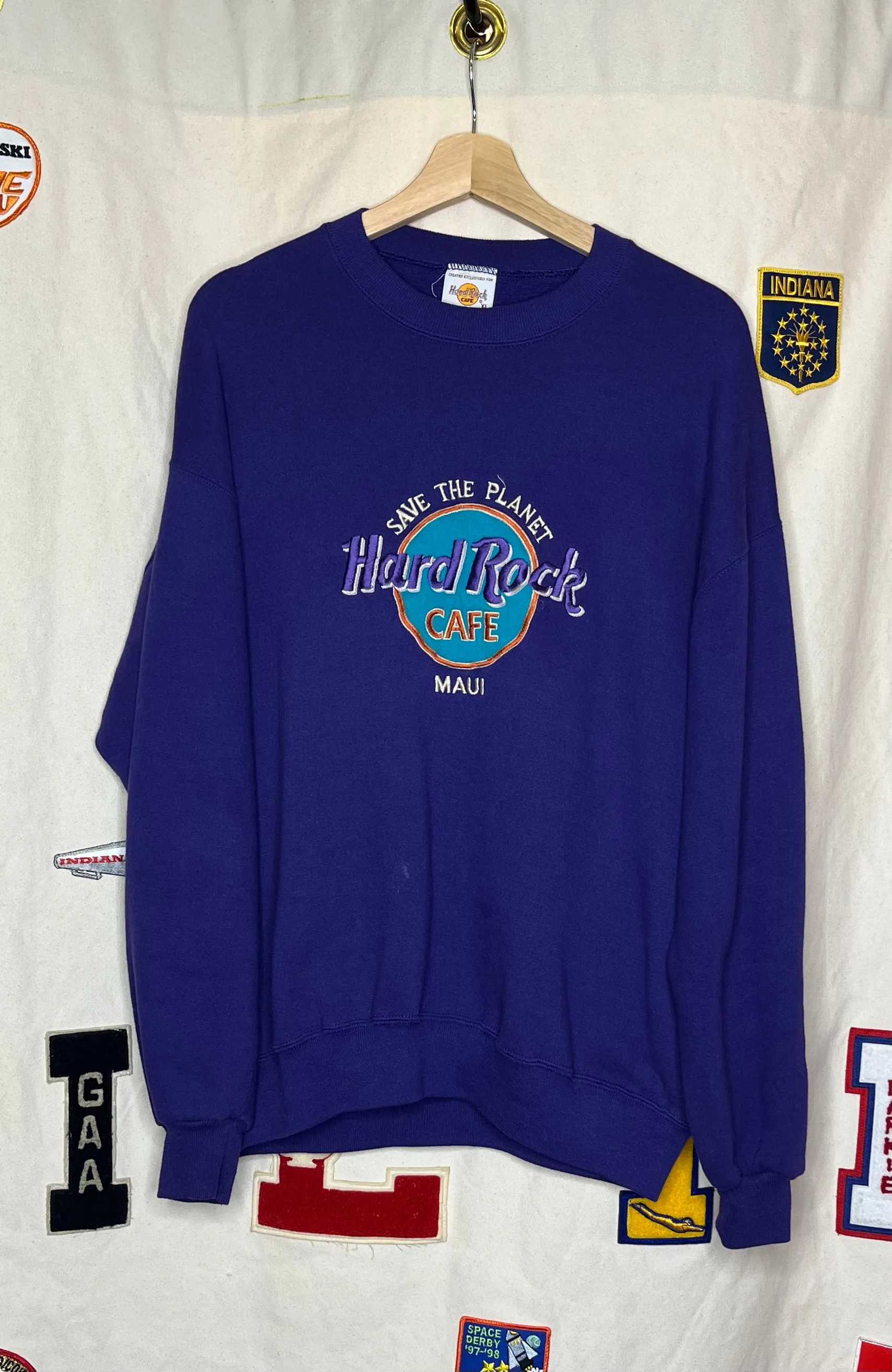 Hard Rock Cafe Embroidered Crewneck: XL