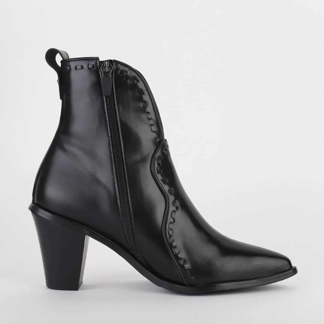 JUDITH - western style ankle