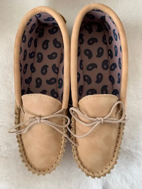 Leather Moccasin with Fabric Lining and Hard Sole | Chris