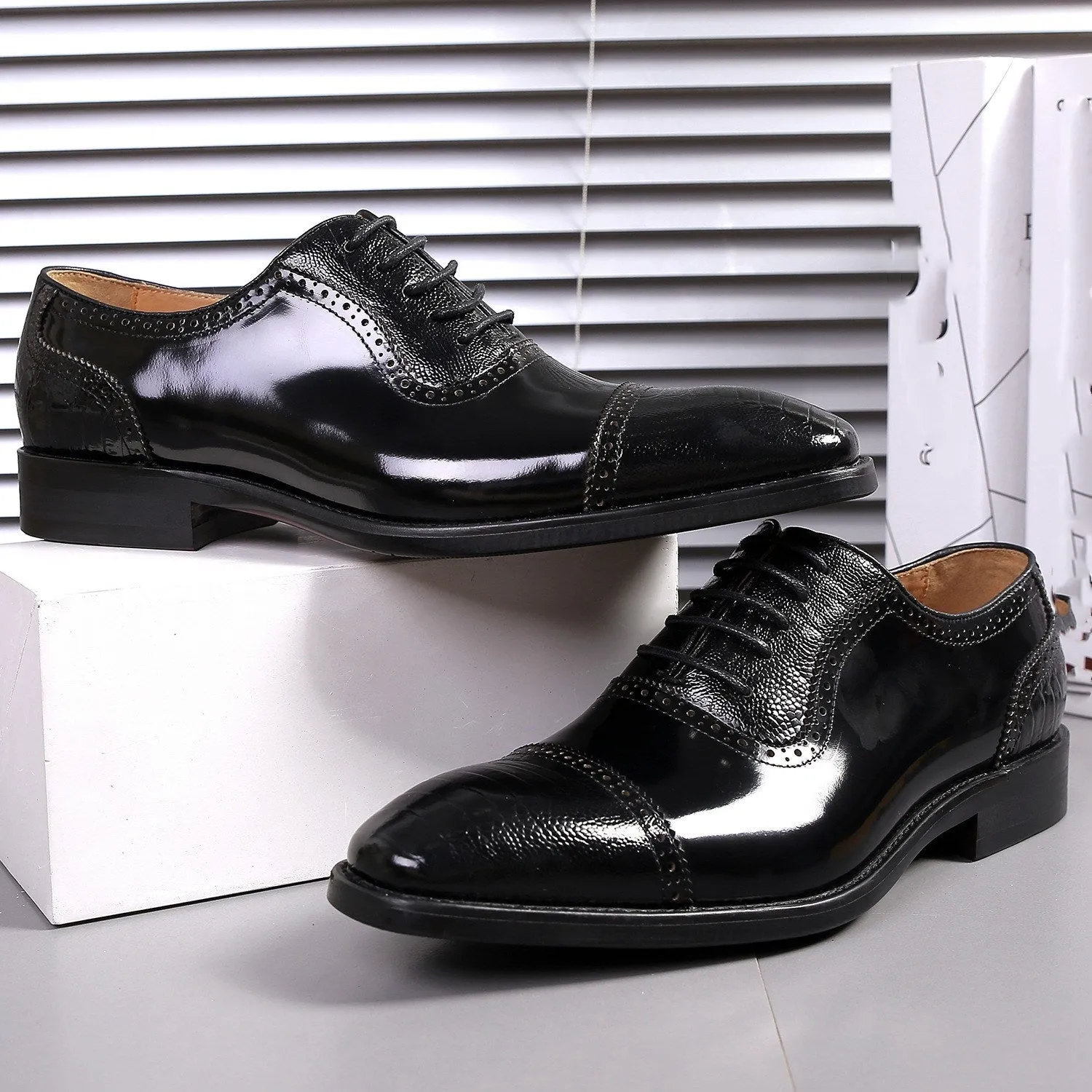 Men Captoe Two Tones Lace Up Oxford Shoes