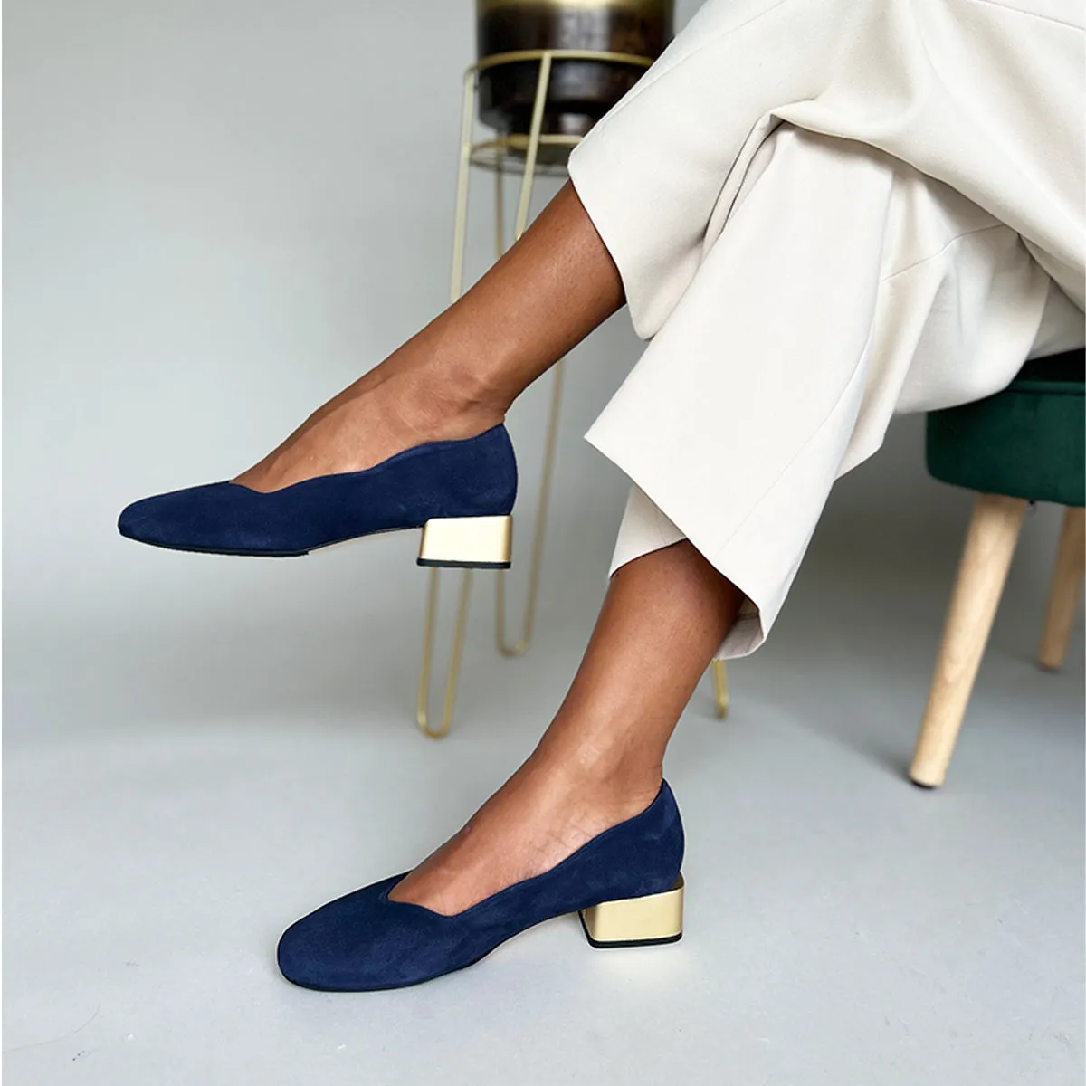 Olivia Wide Fit Pumps – Navy Suede