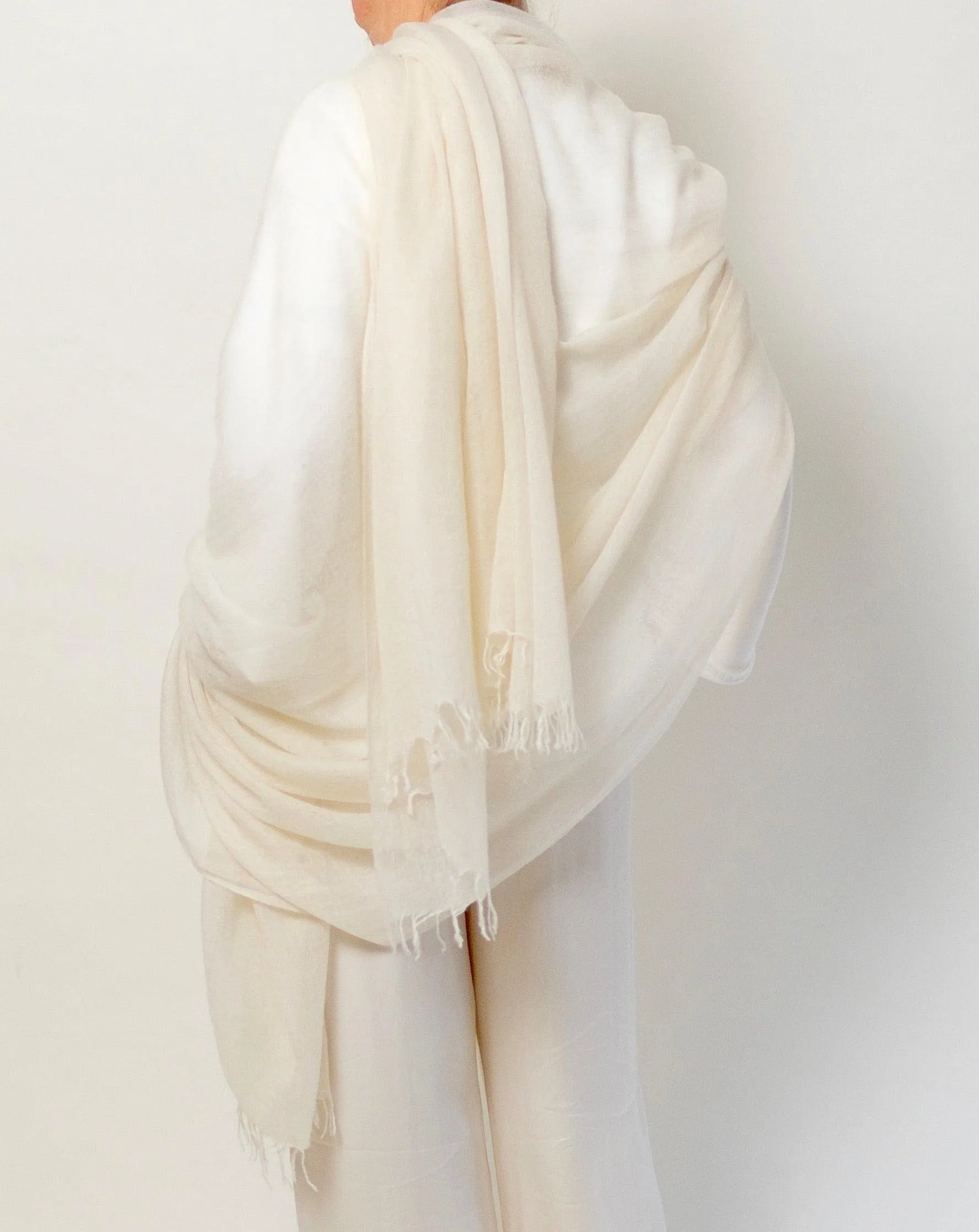 PURE CASHMERE WHITE WRAP