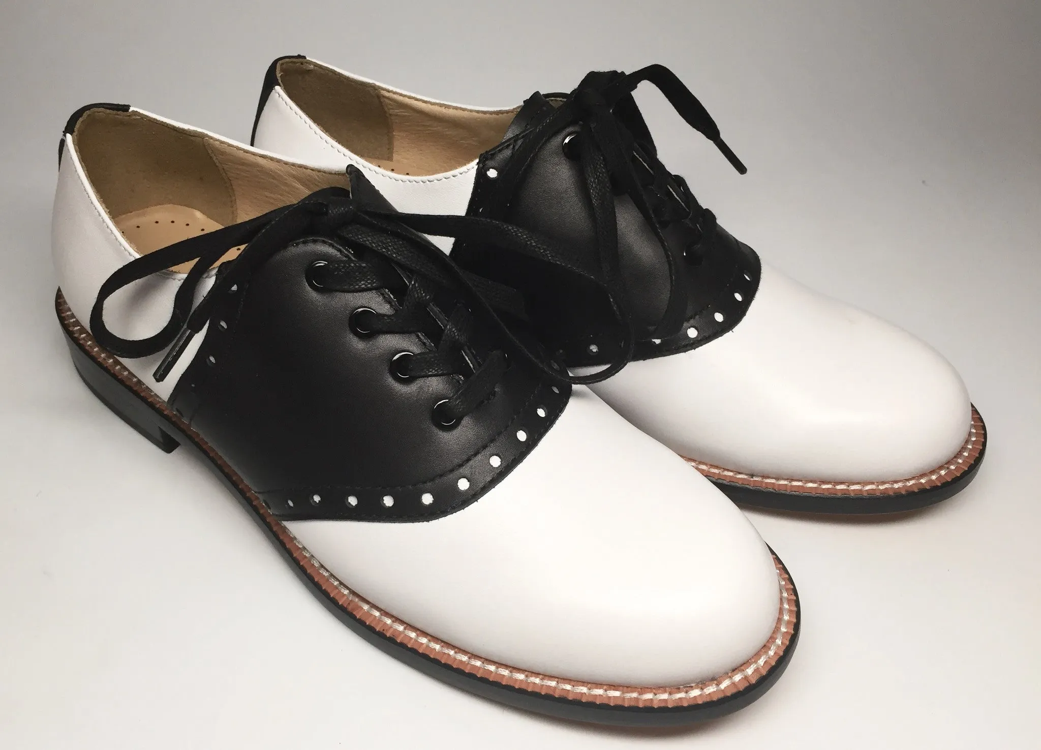 Saddle Oxford