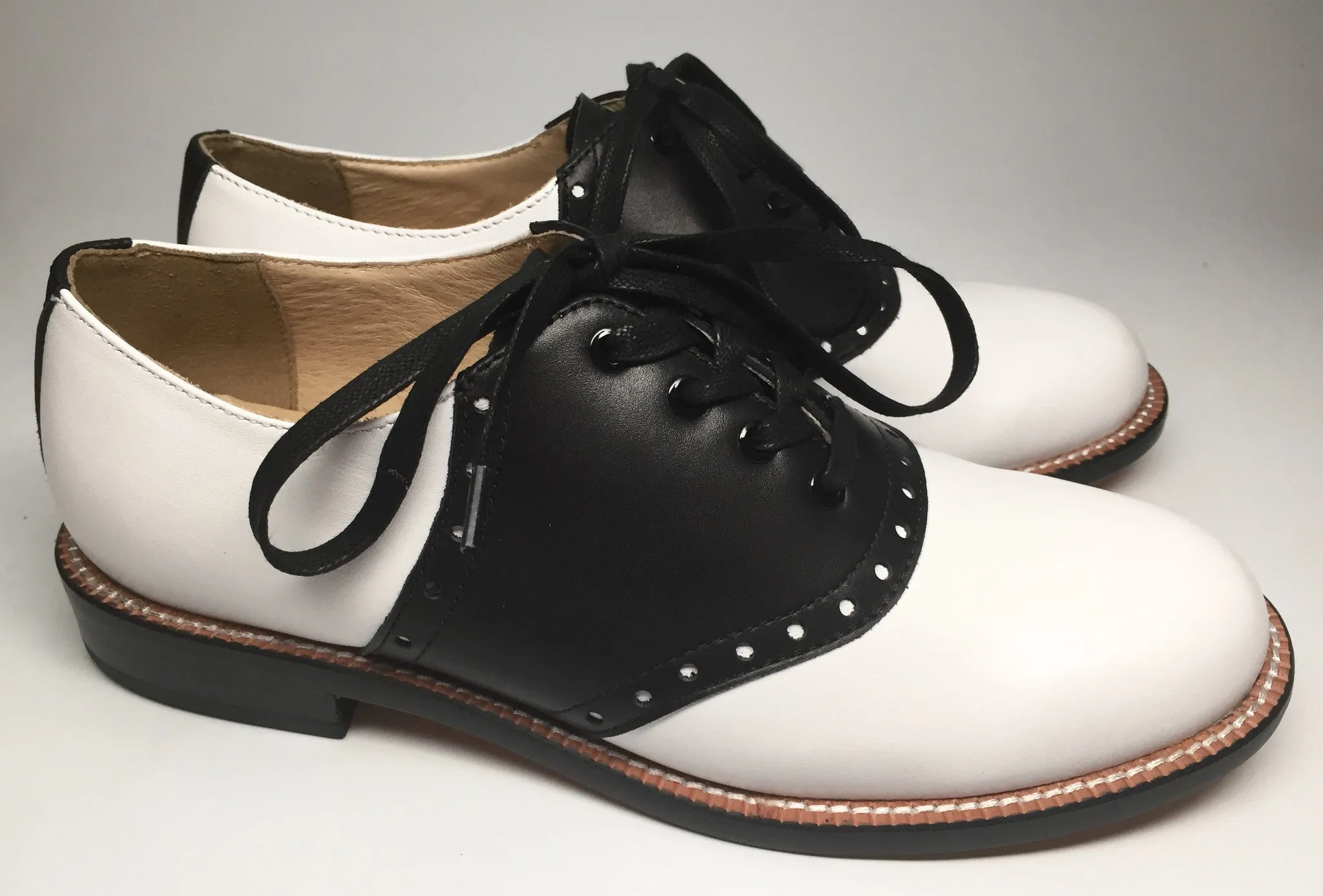 Saddle Oxford