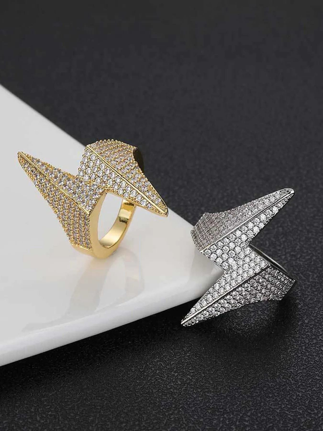 Thesupermade Lightning-shaped Zirconia Ring